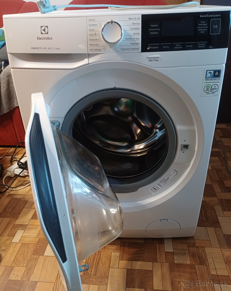Automaticka pračka 8kg Elektrolux. - 2