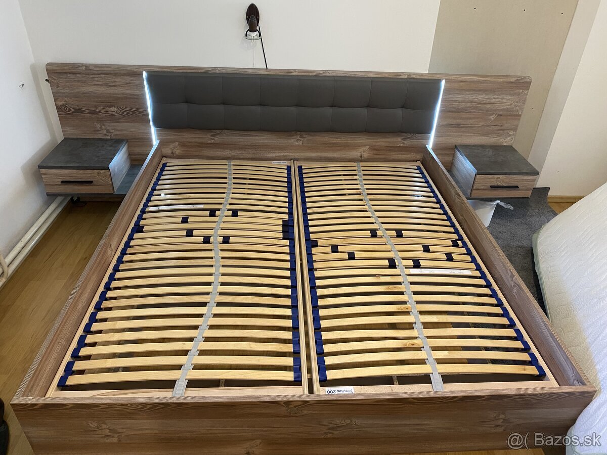 Manželská posteľ z dubového dreva - 2