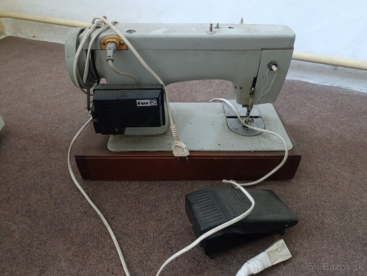 predám šijací stroj "PODOLSK 132" - 2