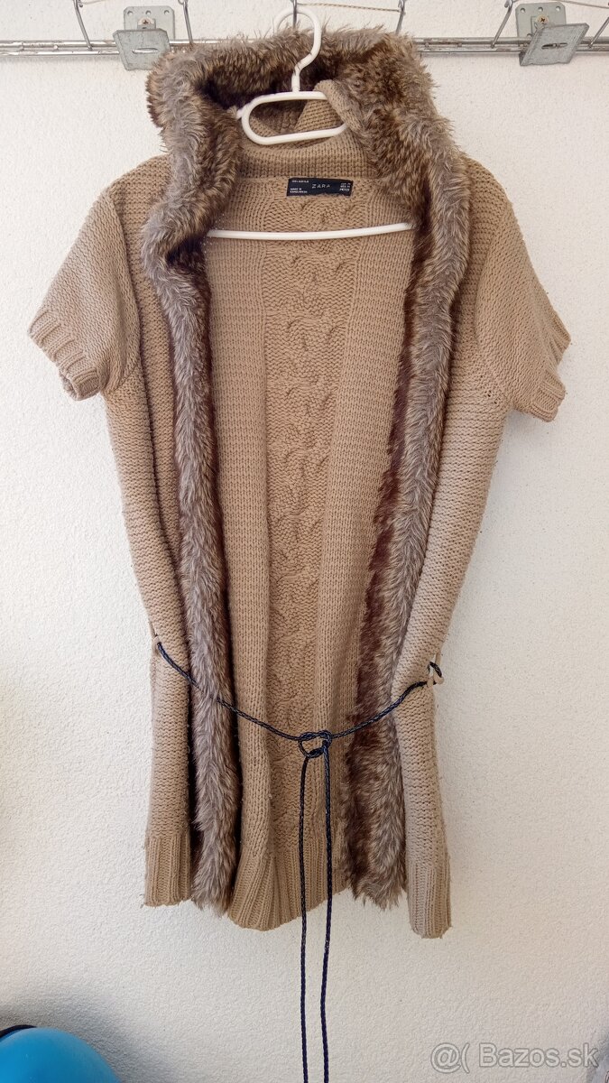Štýlová vesta s kapucnou Zara pod zadok, M - 2