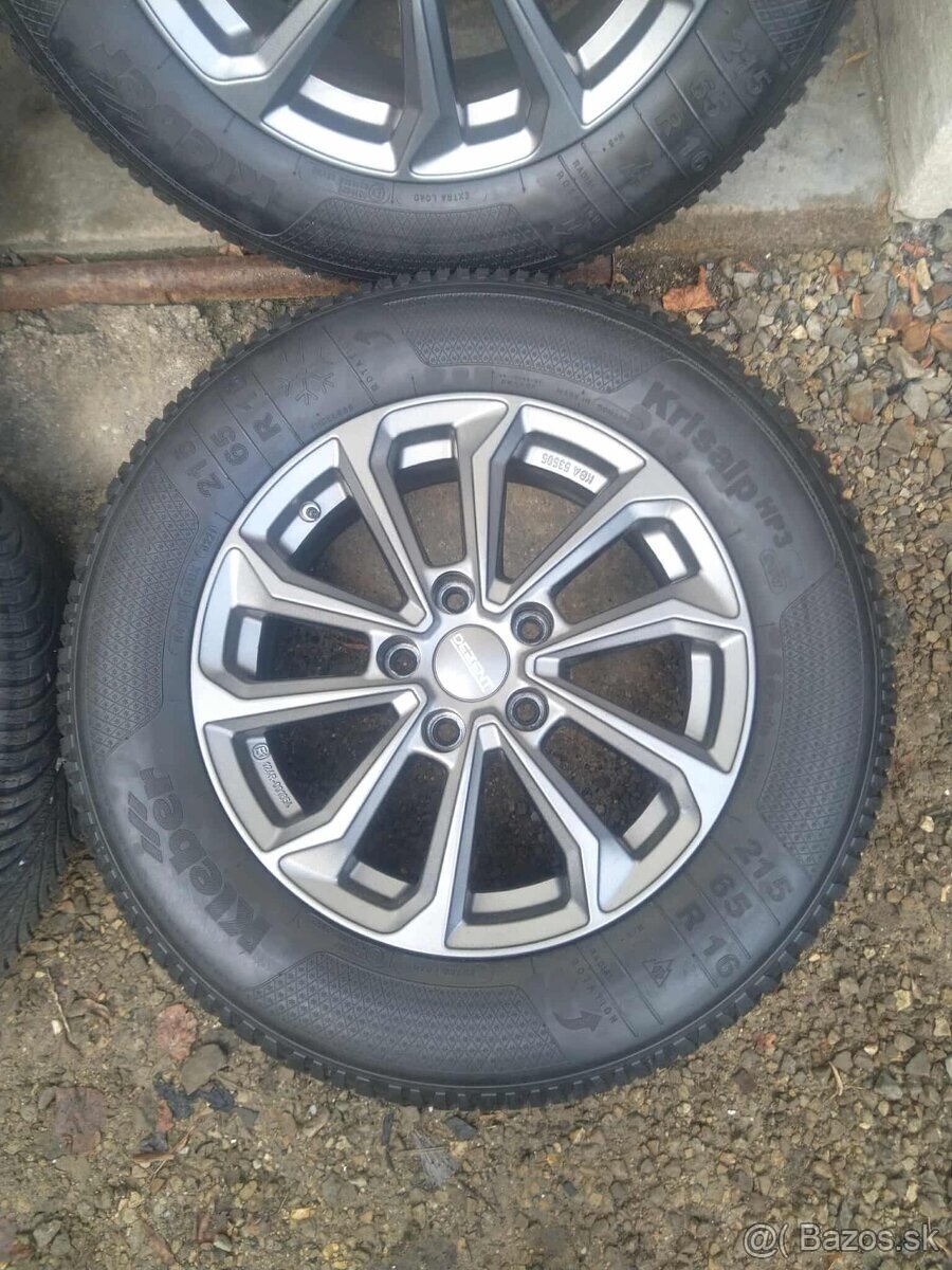 Alu 5 x 114,3 R 16 + TPMS + zimné pneu 215/65 R 16. - 2