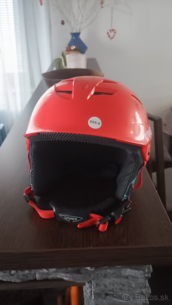 Detská lyžiarska prilba Uvex.51-56 - 2