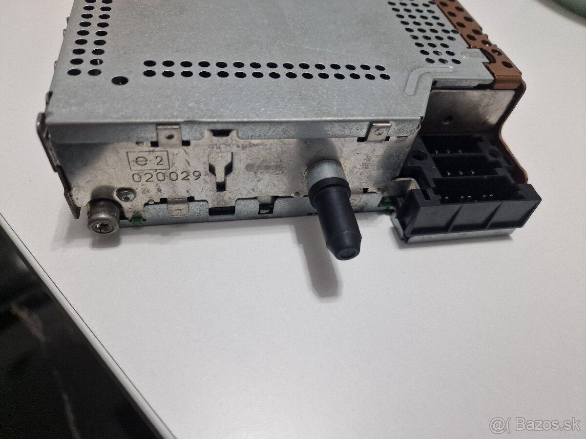 Autorádio z Peugeot 206 - 2