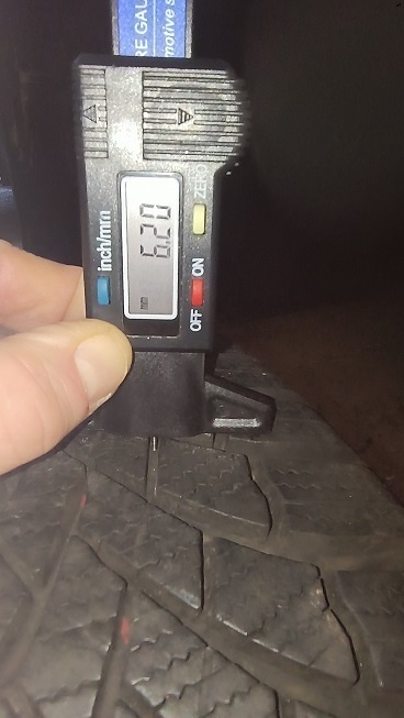 Zimné 185/65 R15 88T Bridgestone blizzak LM005 - 2