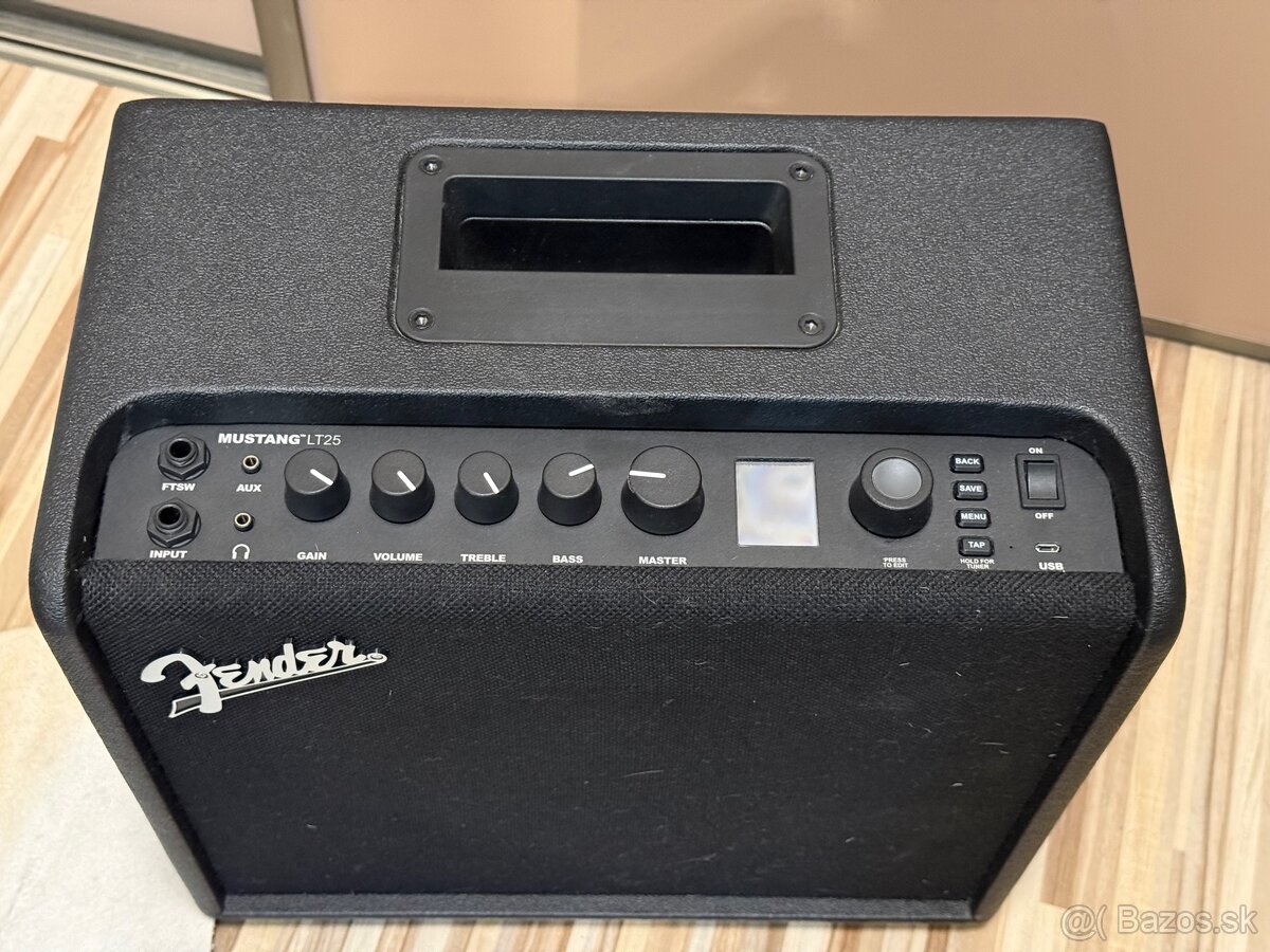 Fender Mustang LT25 - 2