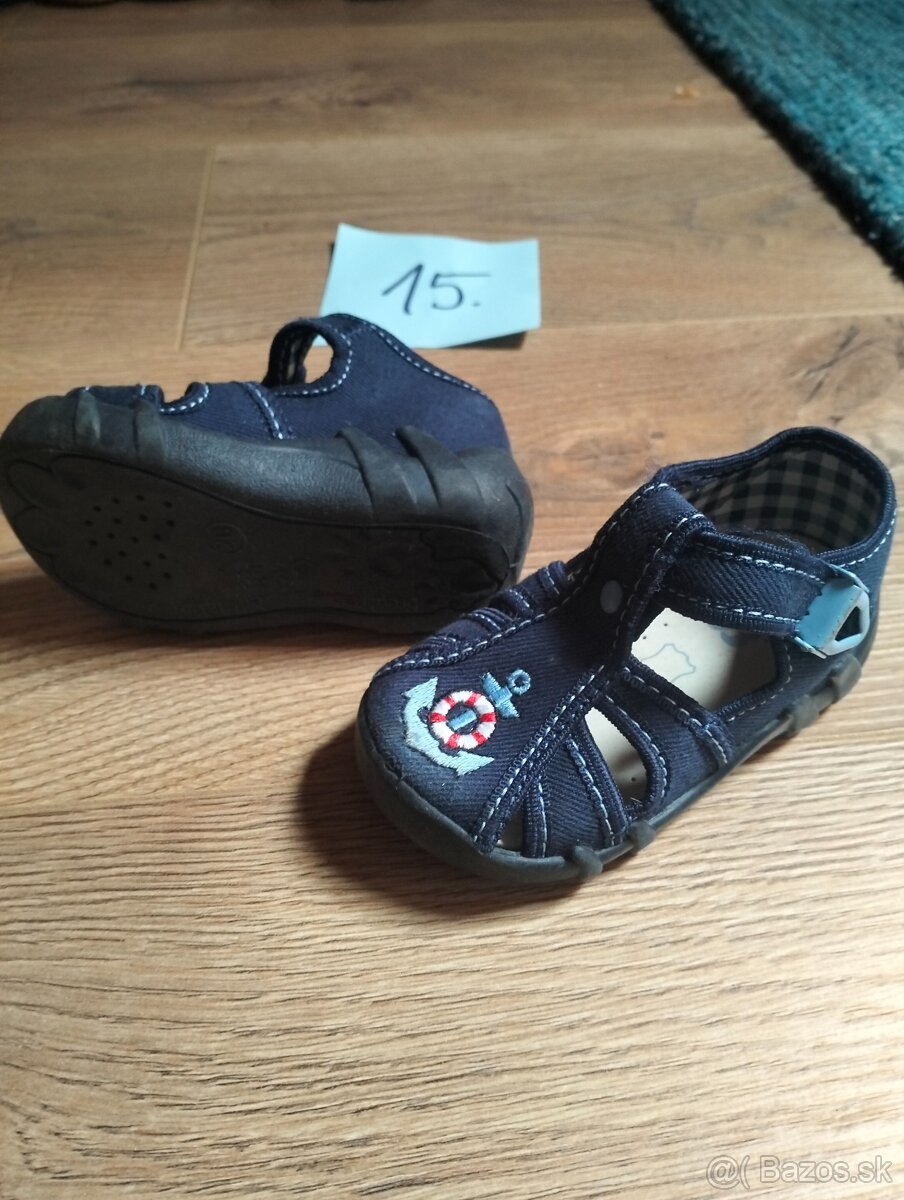 Detské sandálky značky Baťa č. 20 - 2