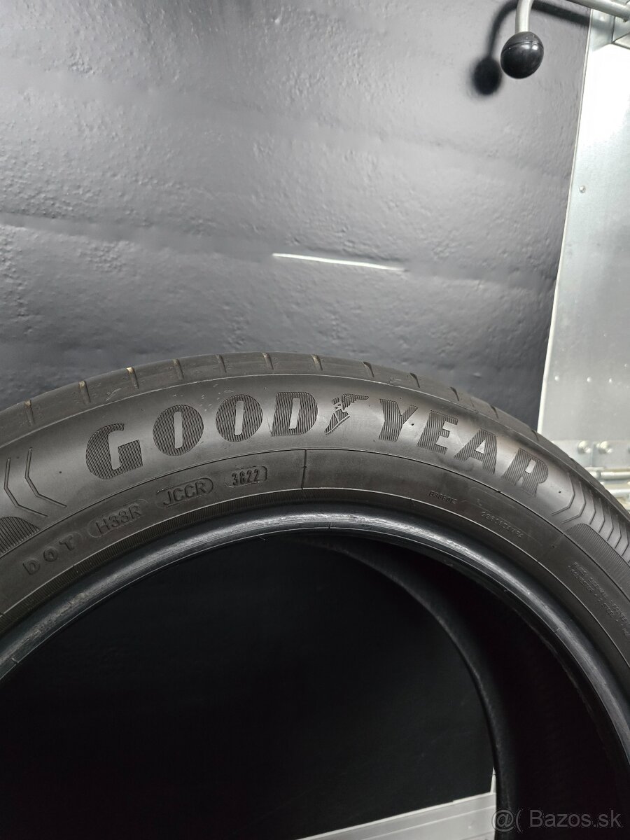 Letné 215/55 R17 Goodyear EfficientGrip - 2