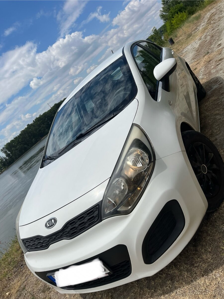 Kia rio - 2