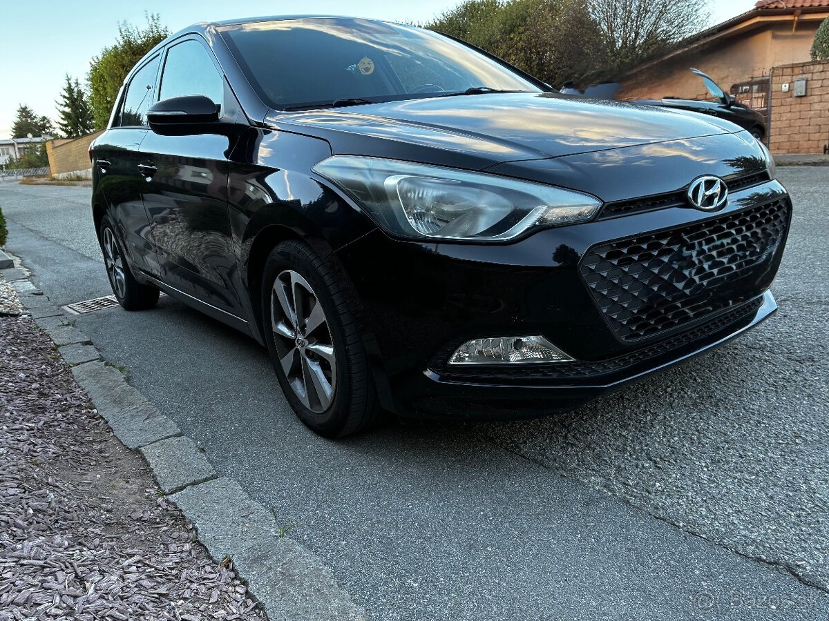 HYUNDAI i20 1.4 BENZÍN AUTOMAT - 2