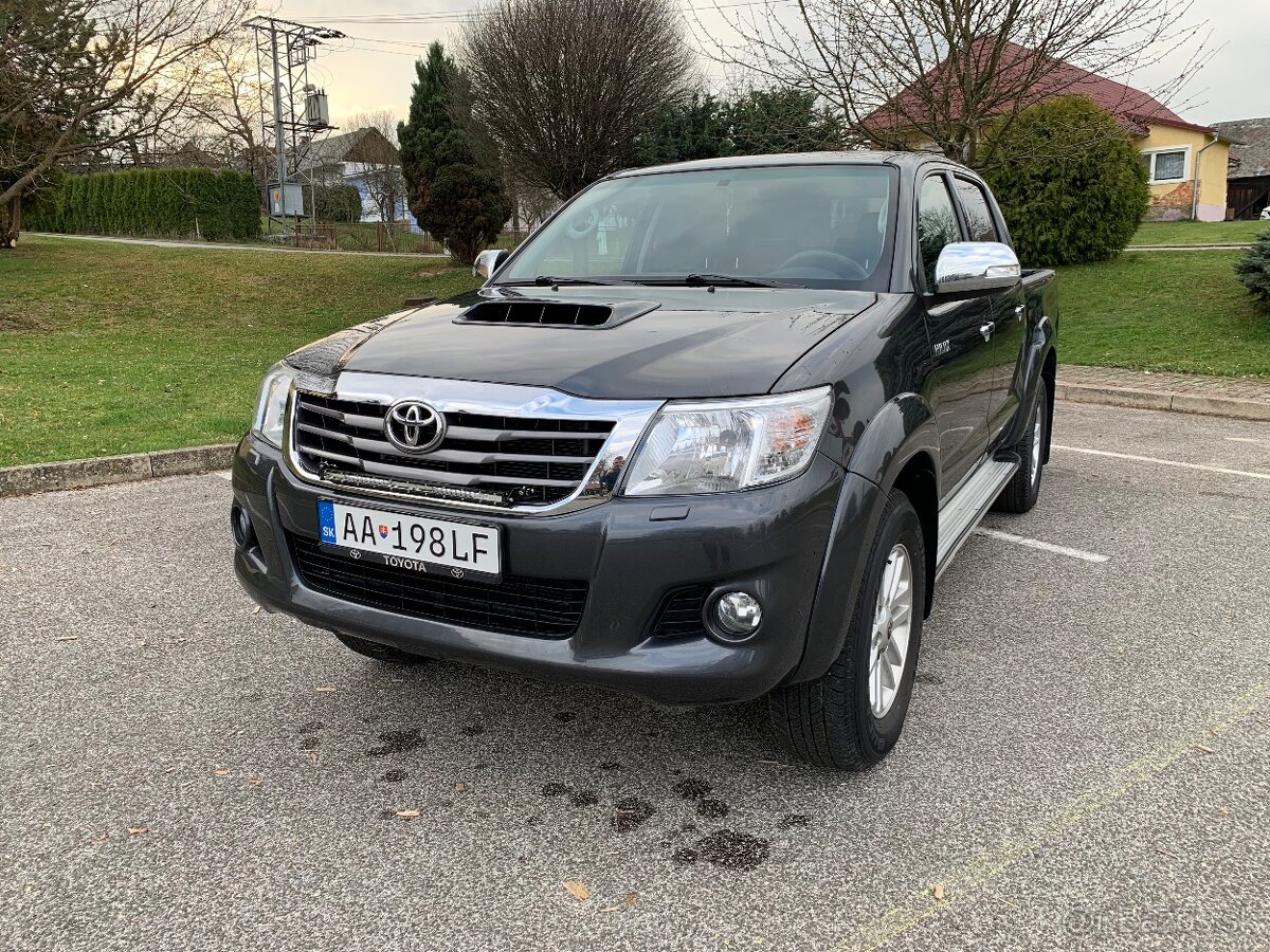 Toyota Hilux 3.0 D-4D 126kw A/T 4x4