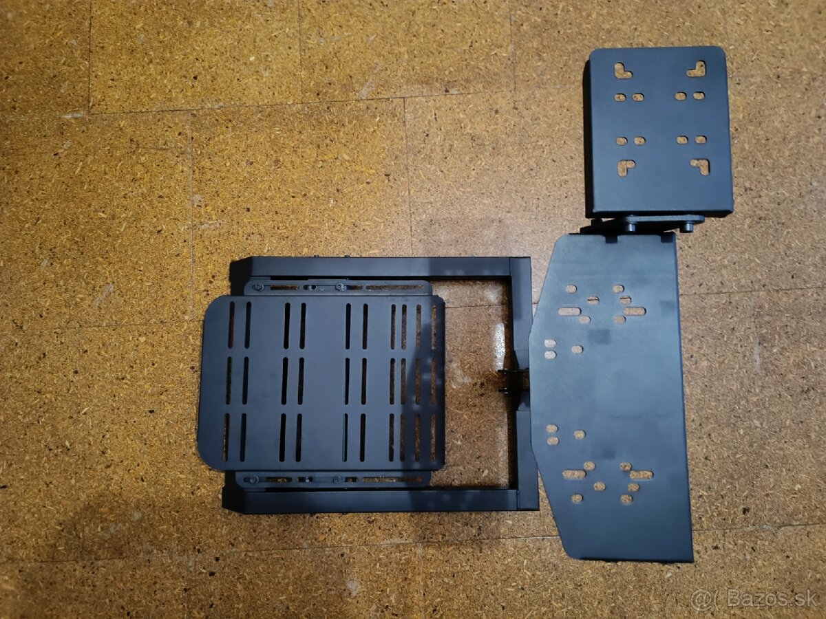 Stojan na volant a pedále značky Next Level Racing - 2