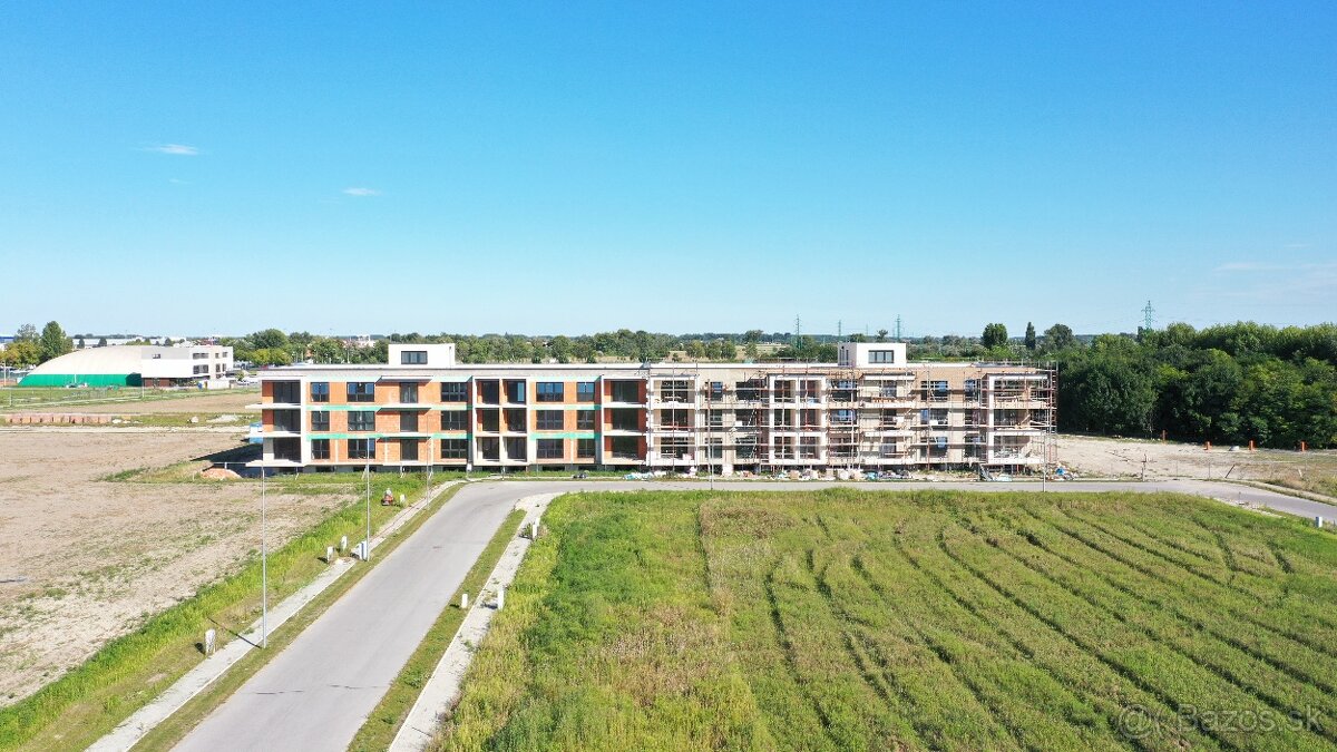 3 IZBOVÝ BYT 62 m2+LOGGIA 19,58 m2 VEDĽA TERMÁLNEHO KÚPALISK - 2