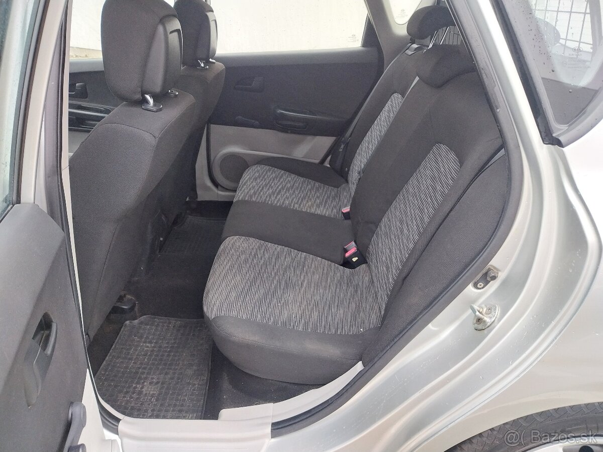 Predám KIA Ceed 1.4 16V CVVT, 77 kW Nová STK EK - 2