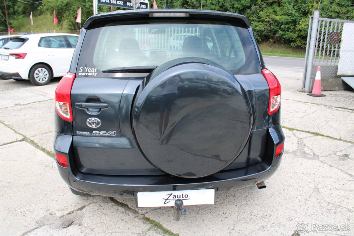 Toyota RAV4 2.2 D-4D 135 Terra - 2