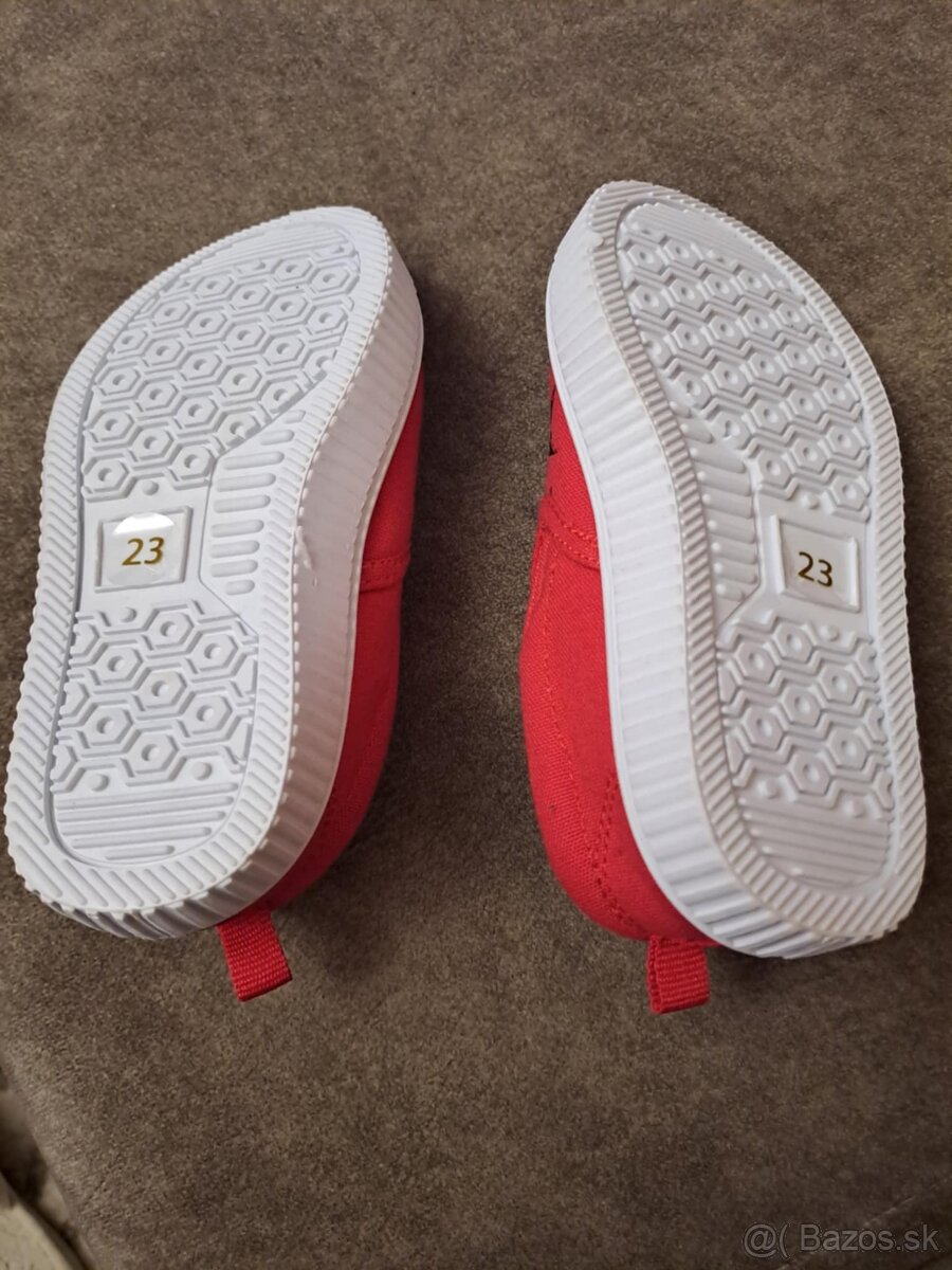 detske papučky 23 nové - 2