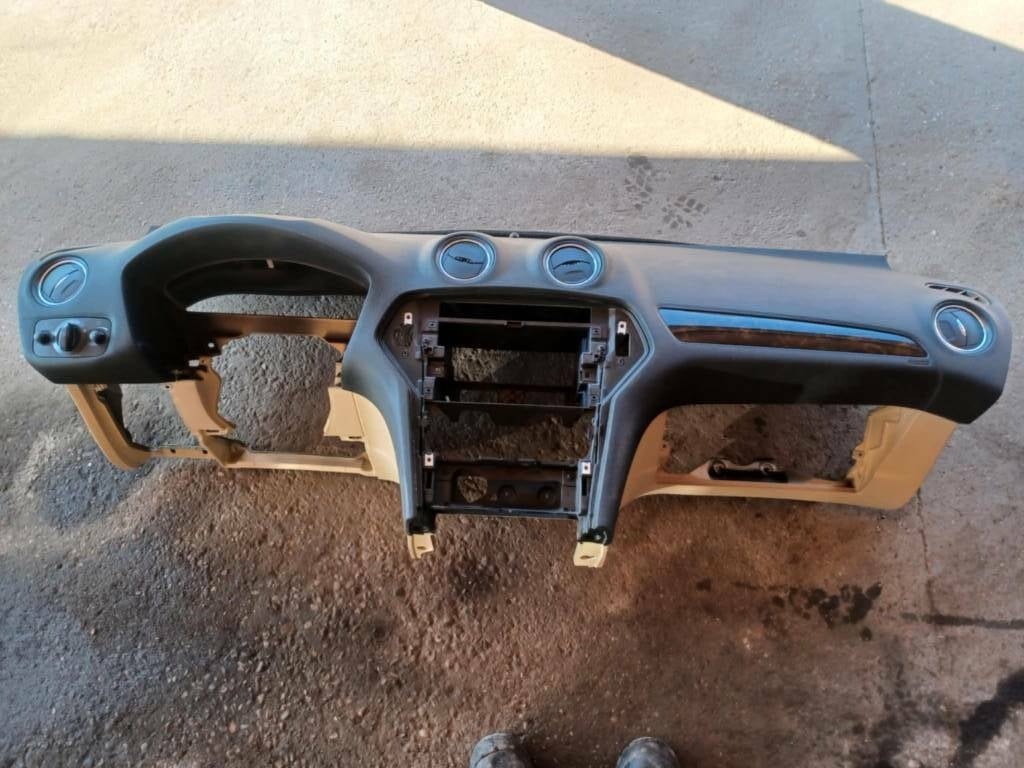 Palubovka Ford Mondeo MK4 - 2