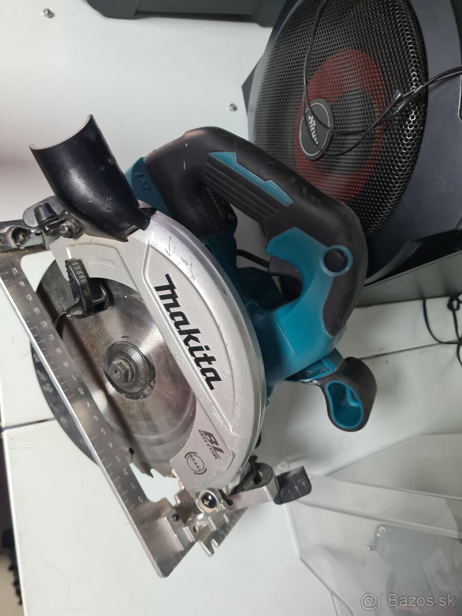 Okružná píla Makita DHS 660 - 2