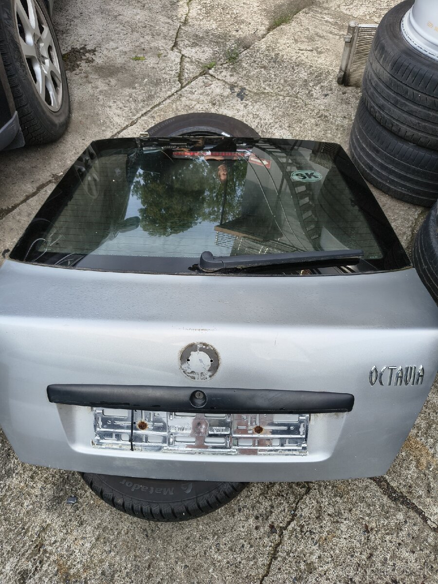 Predám kufor škoda Octavia sedan - 2