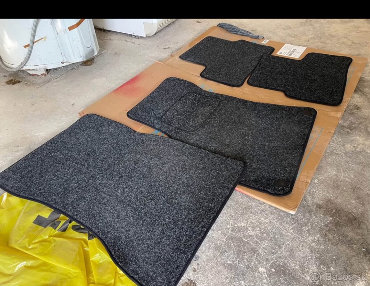 Koberceky velurove Mercedes CLA model 118 presne pasuju ... - 2