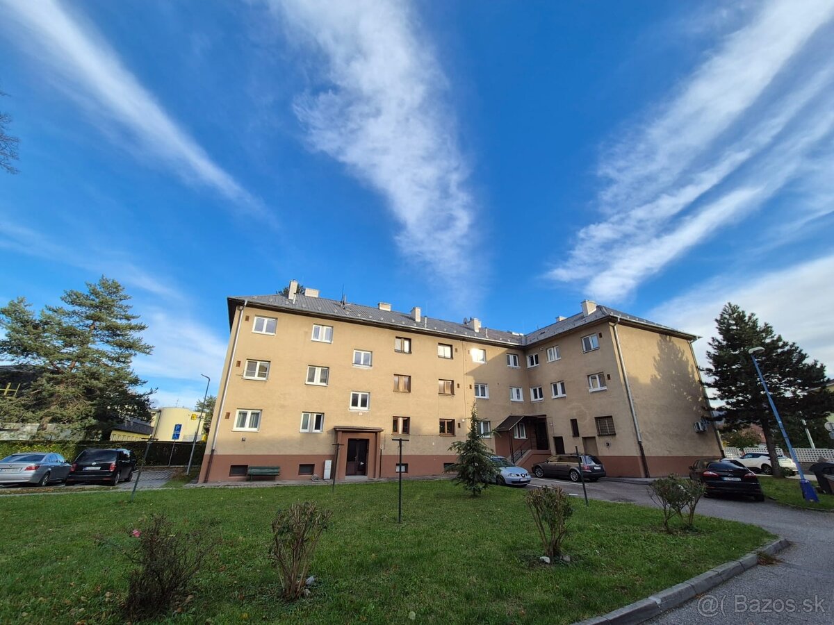 2-izbový byt - zeleň, juh-východ - 2