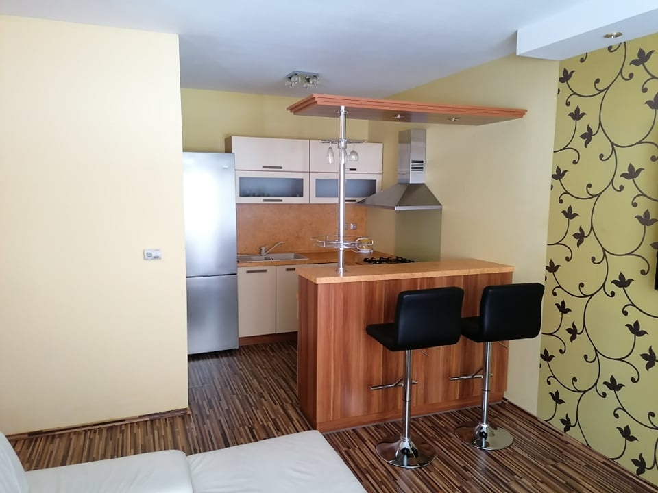 December: 2izb byt so zariadením + parkovaním, Záhradnícka - 2