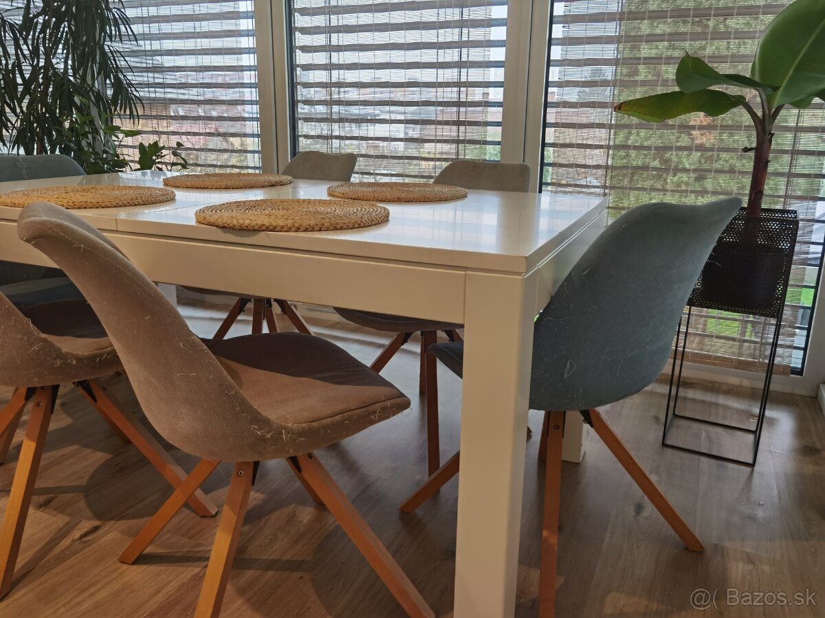 6x pekné stoličky = cena spolu za 6 kusov - 2