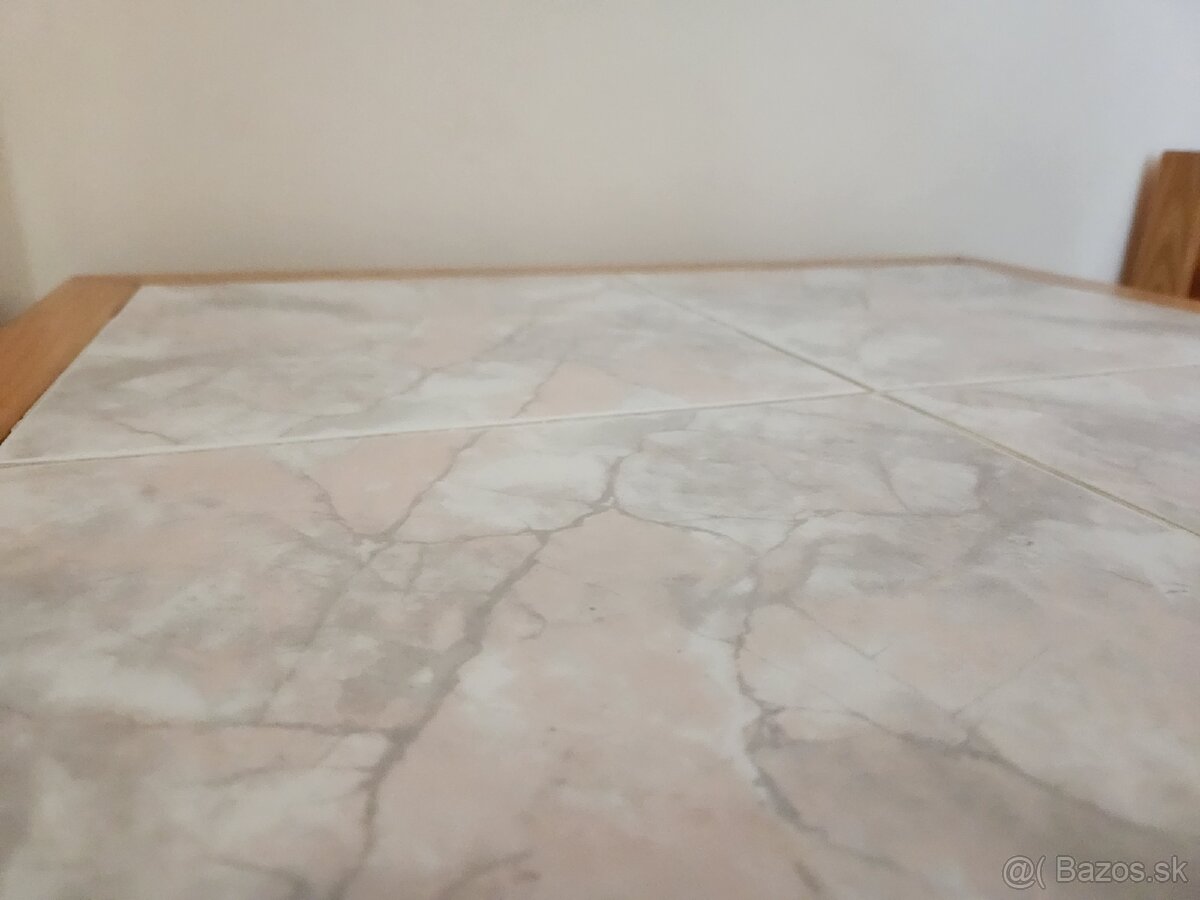 Konferenčný stolík s dlažbou - 2