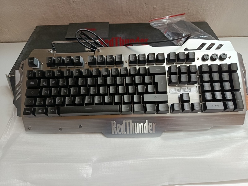 herna klavesnica RedThunder K900 50€ - 2
