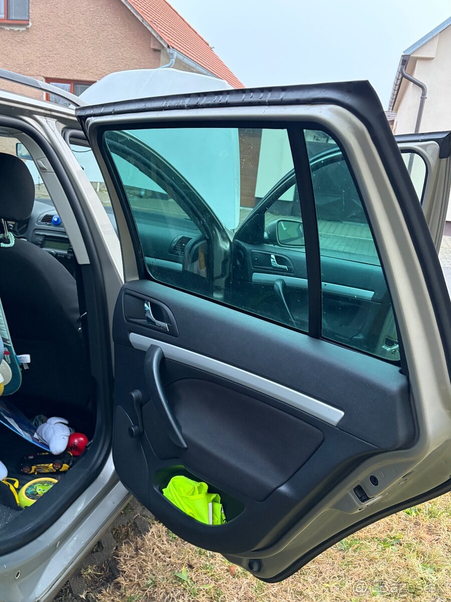 Predám škodu octavia Combi 2 - 2