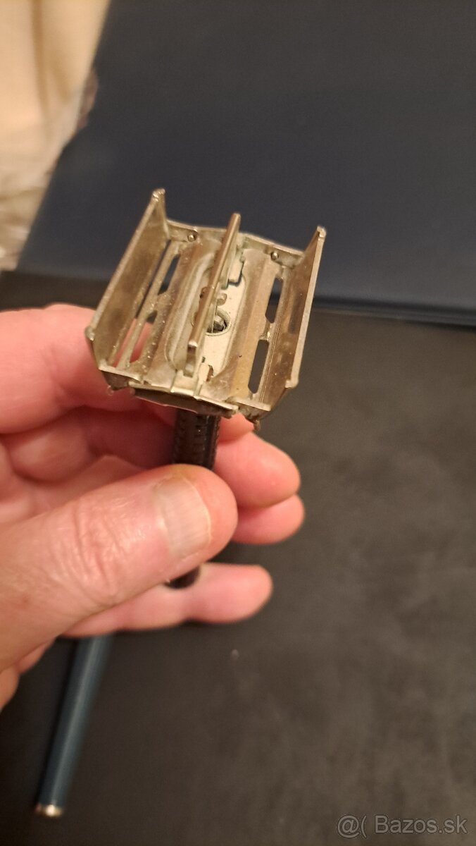 H O L I A C E Strojčeky. - 2