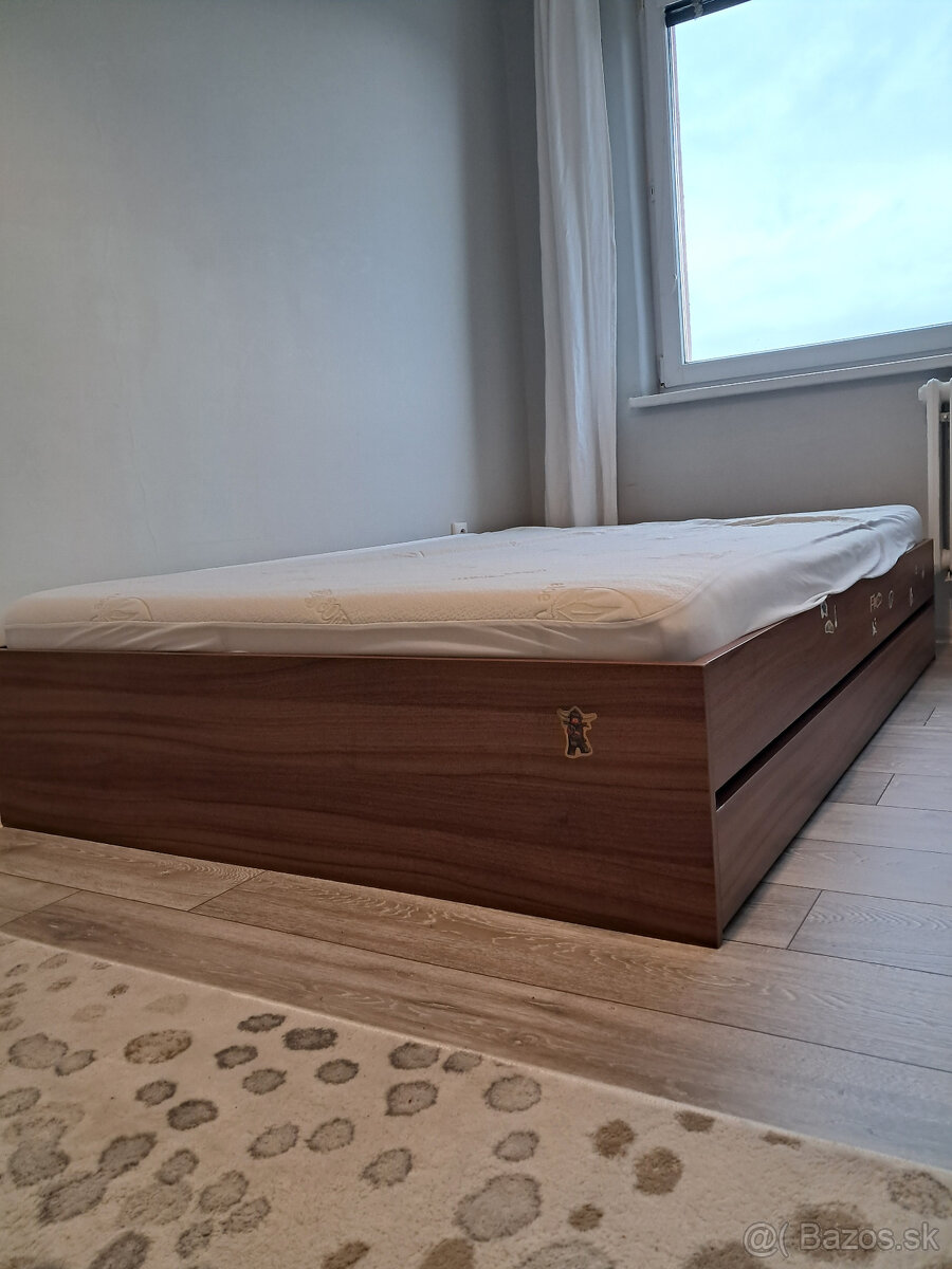 Postel a matrac 200 x 140 - 2