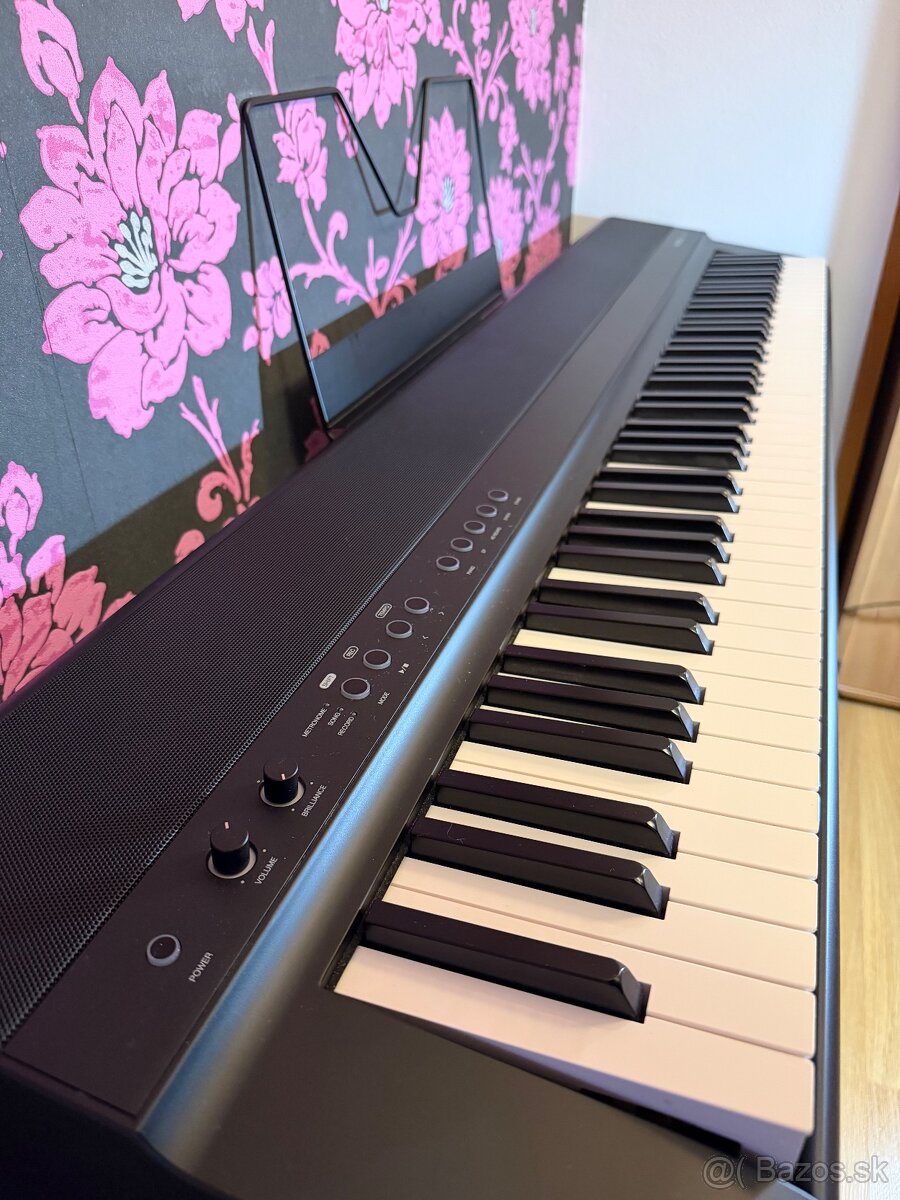 Predám digitálne stage piano Medeli SP201 - 2