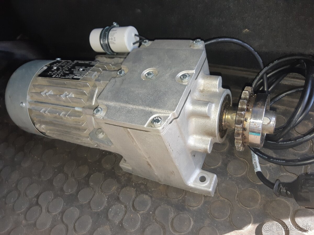 Predam motor s prevodovkou - 2