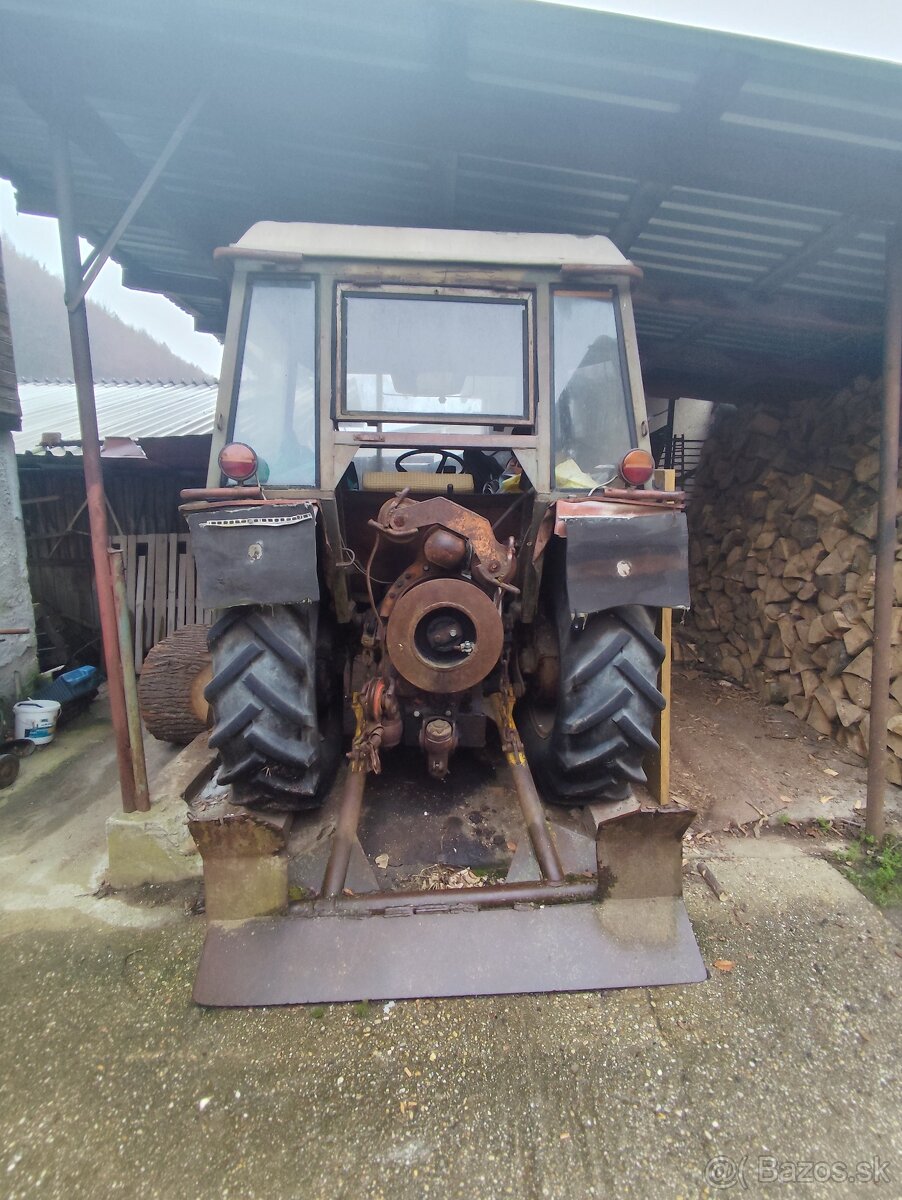Vymením traktor Zetor 6911 - 2