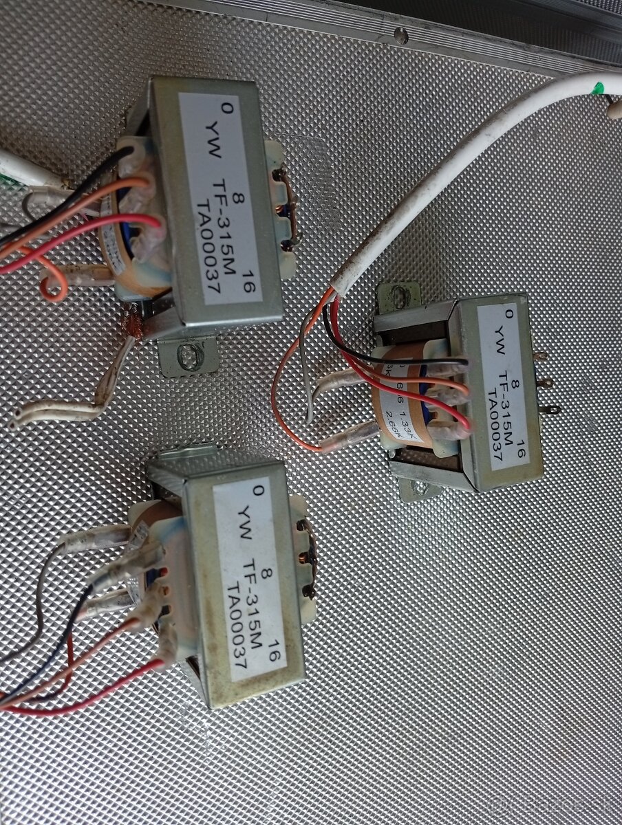100V trafo Monacor - 2