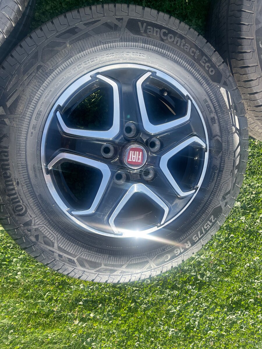 Predám elektróny na karavan-dodávku 215/75 R16 Záťažové - 2