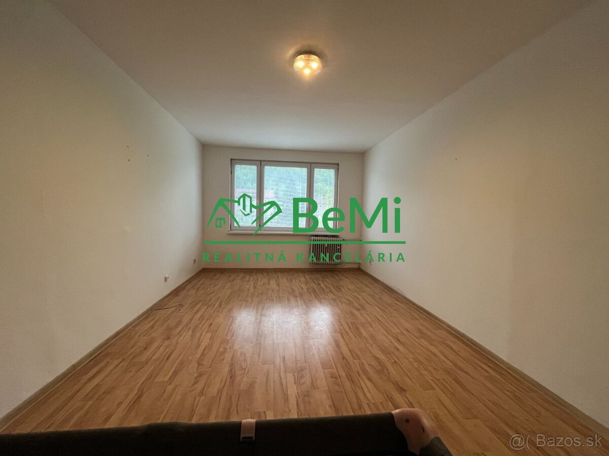Predaj 3 izbový byt, ZNÍŽENÁ CENA - Nová Baňa (042-113-MIJK) - 2