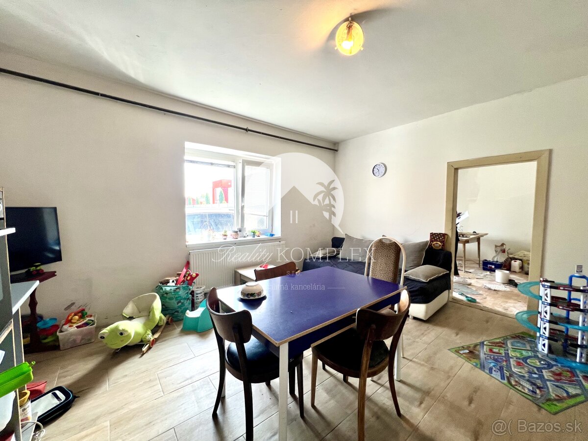 Reality KOMPLEX s.r.o. ponúka na PREDAJ priestranný 5-izbový - 2