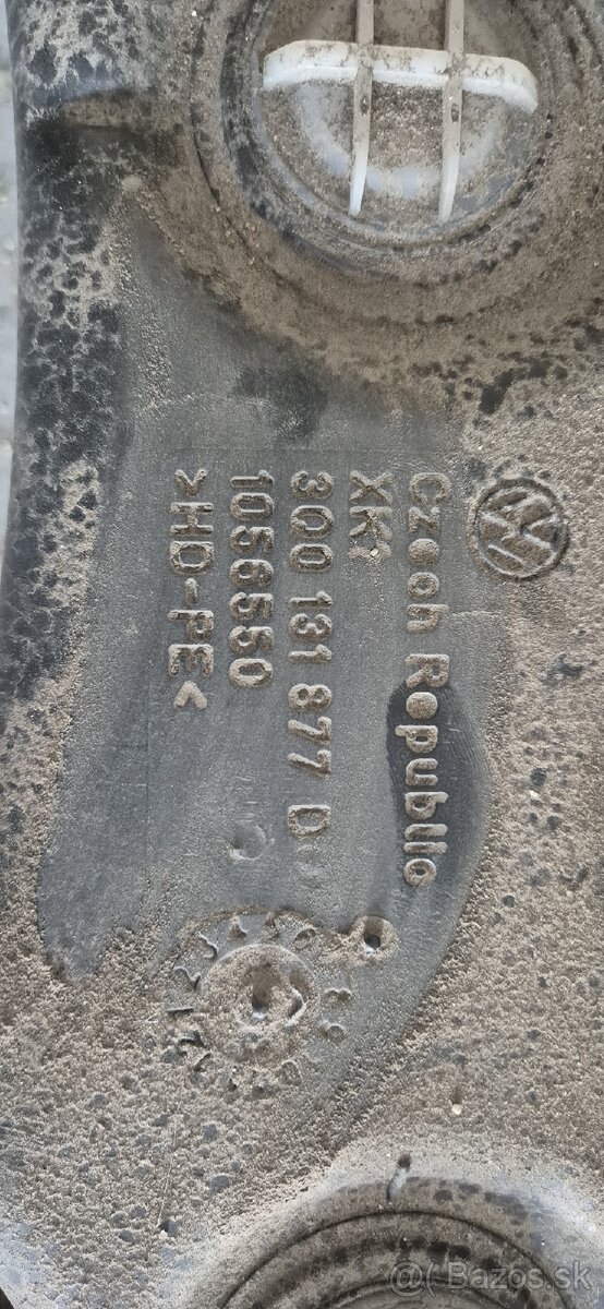 NÁDRŽ ADBLUE ŠKODA SUPERB 3 - 2