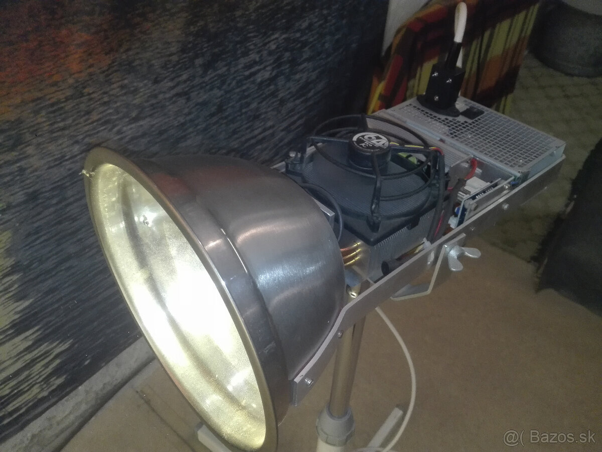 Špeciálny LED 100W svetlomet - 2