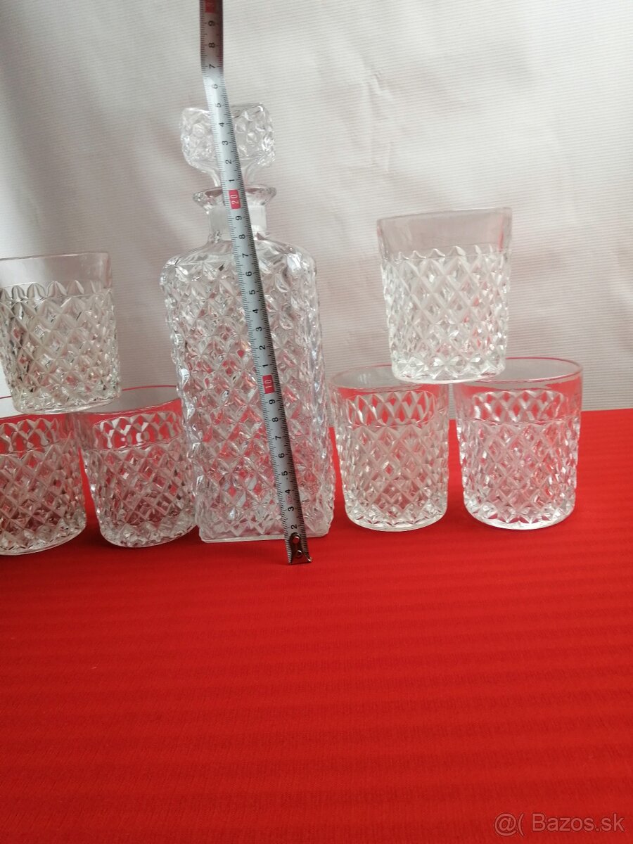 KARAFA S so 6 POHÁRIKMI - 2