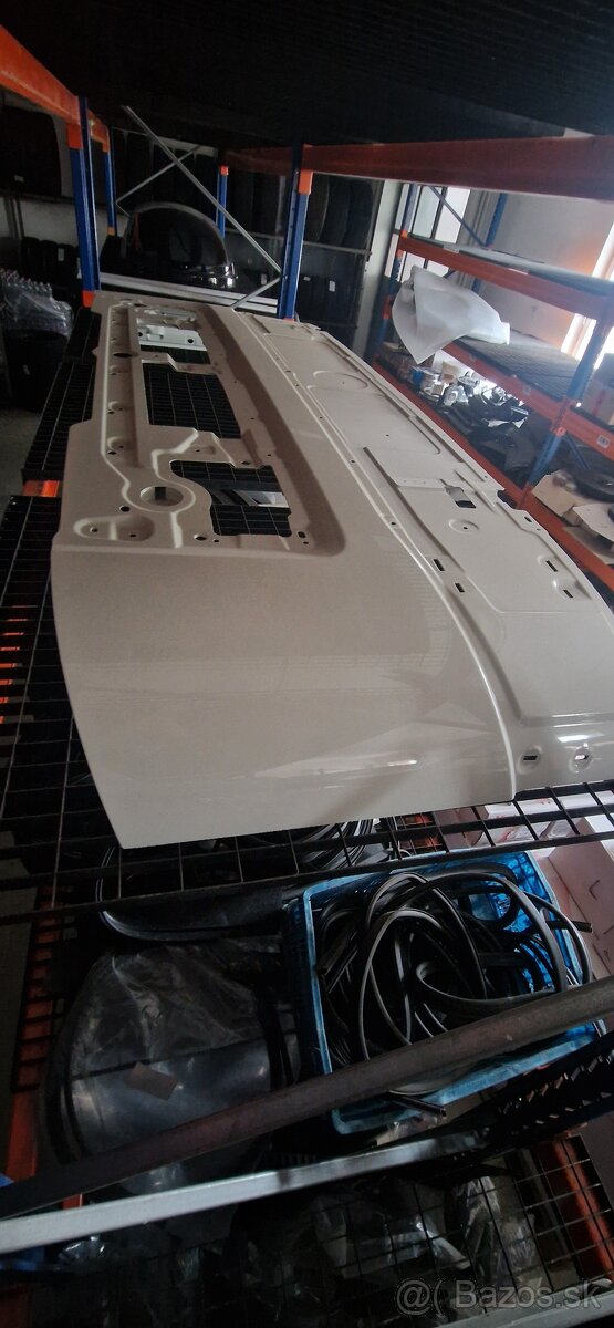 Predná kapota Volvo FH Globetrotter, č. 82360122 - 2