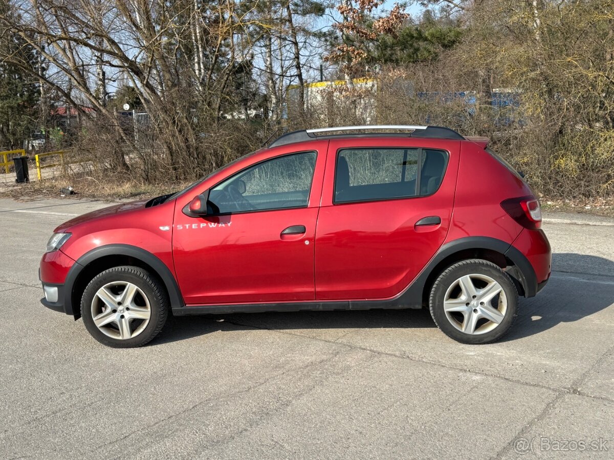 Dacia Sandero Stepway 0.9Tce - 2
