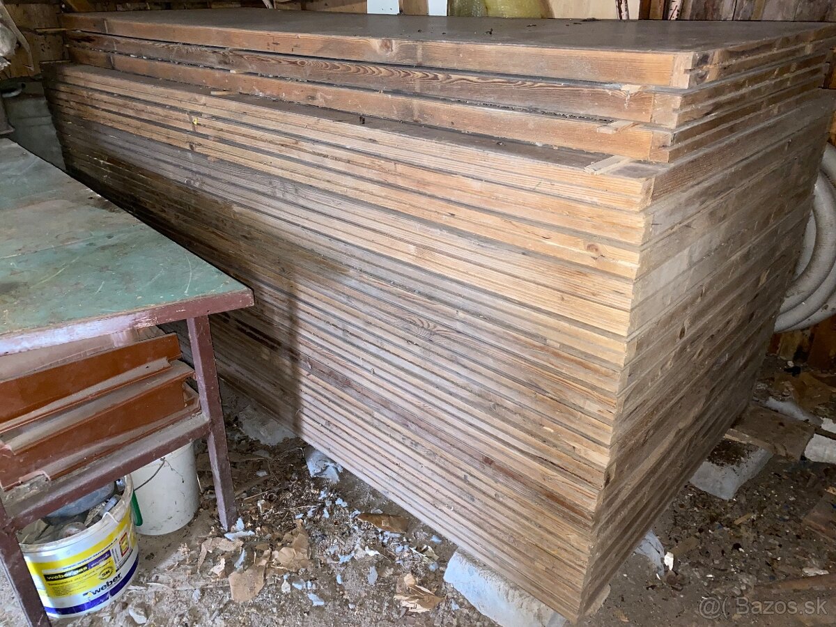 Drevo-Likusové lisované panely - 2