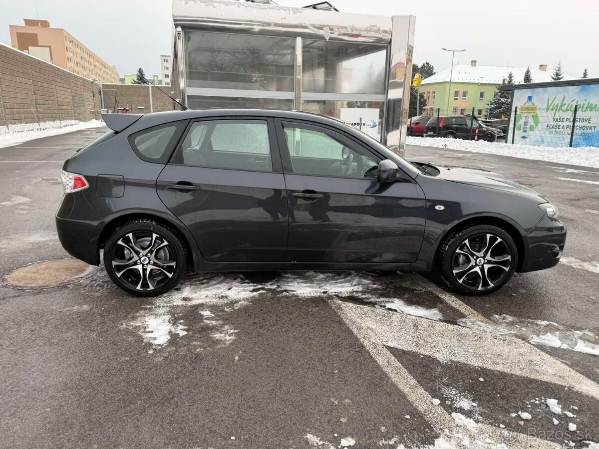 Subaru Impreza 2010 Benzín Automat - 2