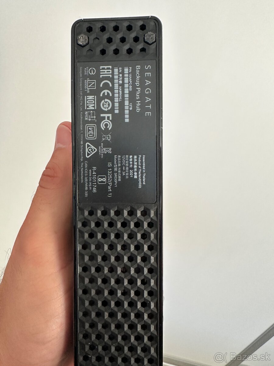 Predám externý pevný disk Seagate Backup Plus Hub 12TB - 2