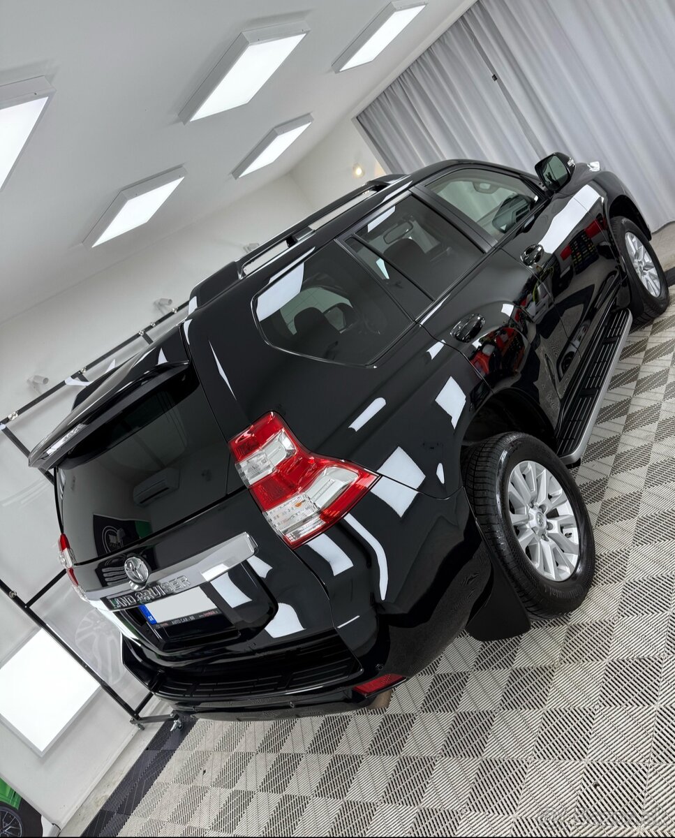 Toyota Land Cruiser 2,8D - EXECUTIVE