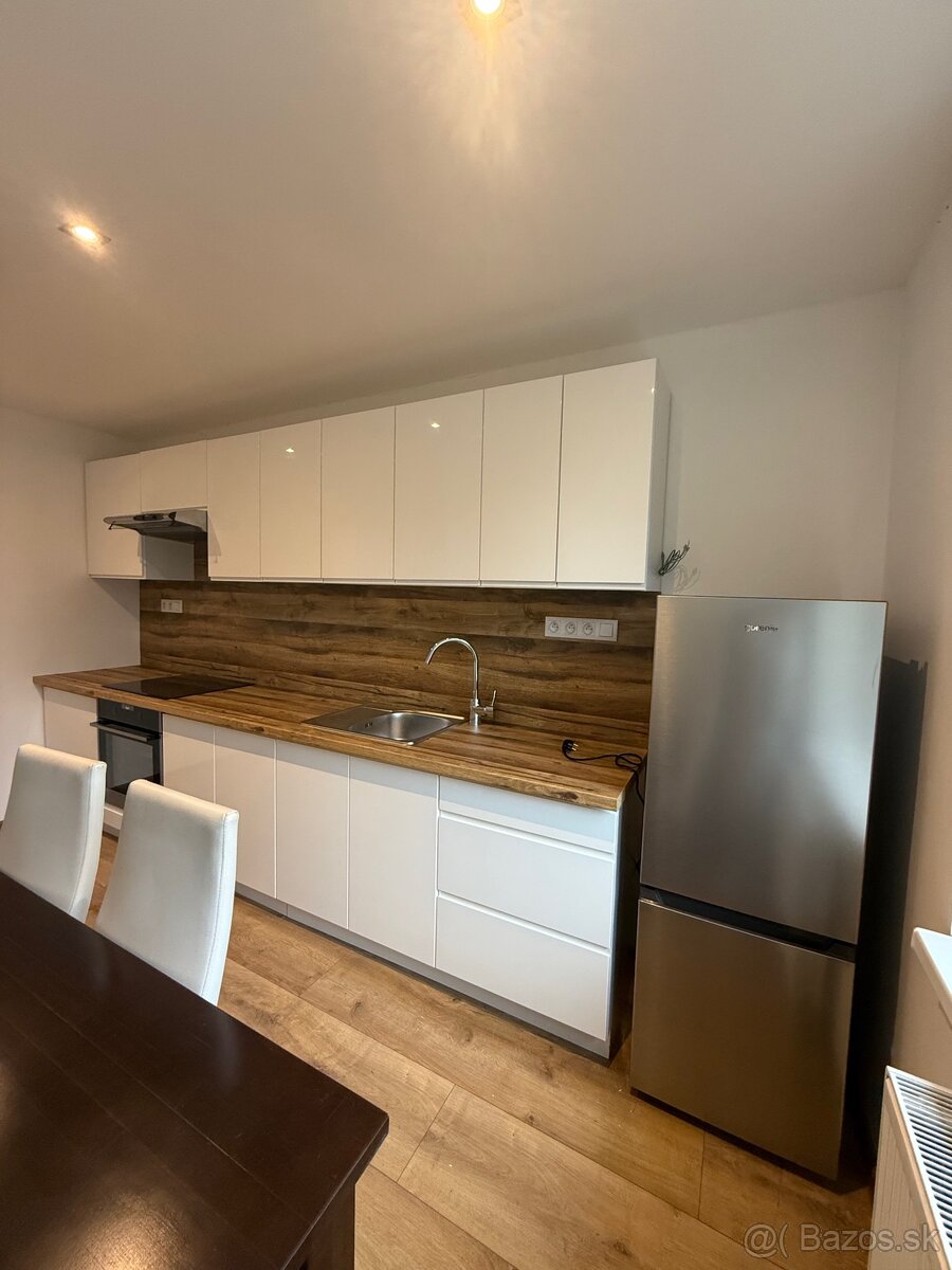 Prenájom 2 izbového bytu, Martin - Centrum - 2