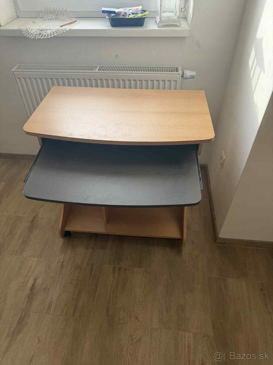 písací stolík - 2