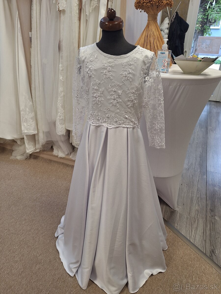 Šaty na prijímanie s čipkou - 2